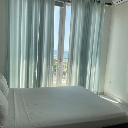 Spectacular Sea View 3 Bedrooms Apartment Colombo Luaran gambar